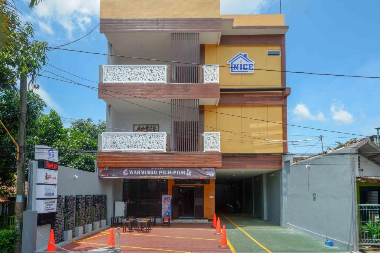 RedDoorz Plus near Patung Kuda Undip Jatingaleh Exterior foto